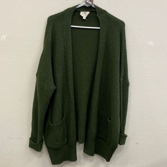 Betseys boutique shop Olive Green Pocket Knit Cardigan small 740 - Picture 1 of 5
